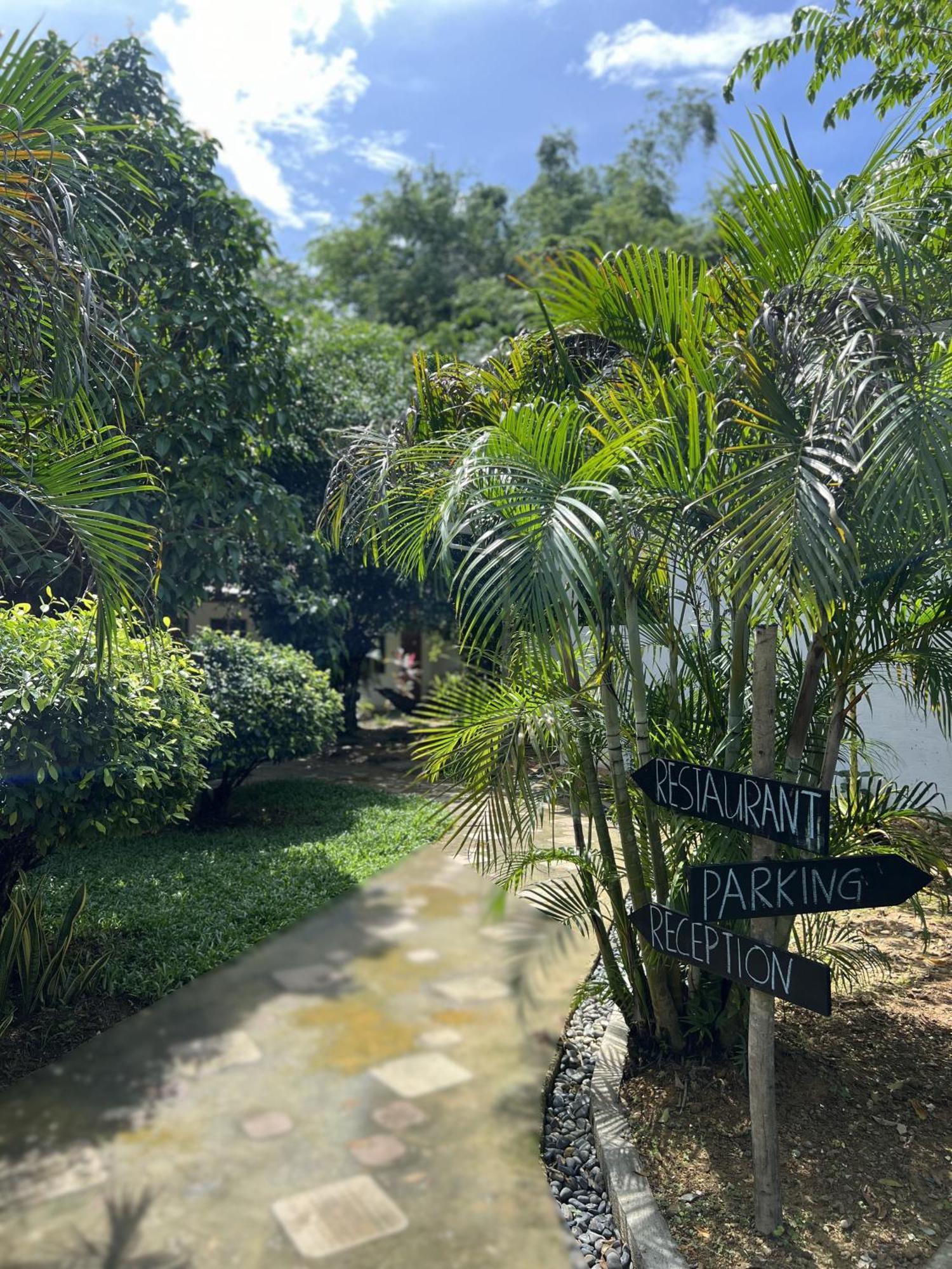Hotel Masayana El Nido Esterno foto